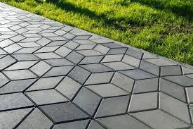 We're going to end our fairly long drive at the dotted white line. 21 Paver Driveway Ideas To Consider Home Decor Bliss