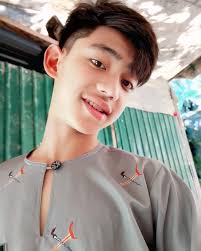 why are all men obsessed with tik tok live rn?