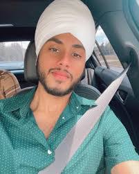 Andy Singh's Instagram, Twitter & Facebook