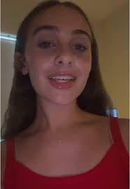 caroline vance (@carolinev112)