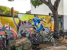Streetart Walking Tour Durch Koln Ehrenfeld So Vielfaltig Und Bunt Sind Die Strassen Des Kolner Stadtteils Kulturtanzer In 2020 Streetart Koln Ehrenfeld Kolner Stadtteile