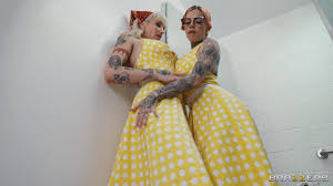 Galerie de photos porno 🌶️ Cock N Roll Diner Disaster - PornHat