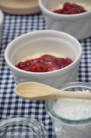 Milchreis Mit Roter Grutze Ein Typisches Rezept Aus Sylt Kindheitsrezept Milchreis Rote Grutze Und Sahne Milchreis Hausgemachtes Rezept Lebensmittel Essen