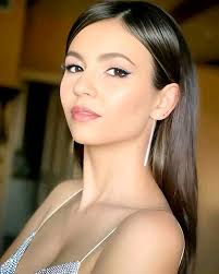 Pin de John en Victoria