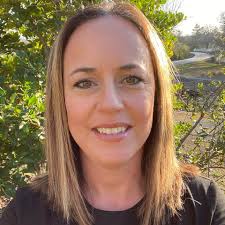 Lindsey Kovach's Instagram, Twitter & Facebook