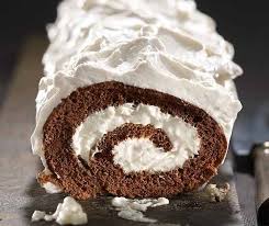 Roulade Aus Schokolade Klingt Wie Ein Gedicht Ist Auch Eins Dessert Ideen Dessert Rezepte Schokolade