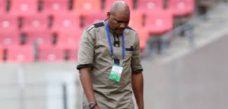 Assistant referee shaun olive during the 2021 nedbank cup last 16 match between black leopards and amazulu. Qssznhi8jabetm