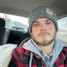 Alexander Edinger's Instagram, Twitter & Facebook