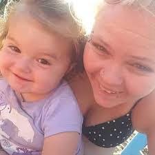 Felicia Oakes's Instagram, Twitter & Facebook