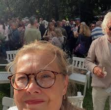 Premiär i helgen på Vallarna med bästa Anna Fredriksson. Annika Andersson  lockar en alltid till skratt med sin speciella tajming med sin sävliga  replikföring. Tack hela ensabmen för en jätte rolig föreställning