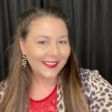 Kelly Etheridge with the Beth Ortega Group at Re/max Preferred 进行了直播。