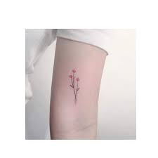 Ma in alcuni casi anche i più complessi da realizzare, perciò affidatevi a professionisti qualificati. Tatuaggi Fiori Stilizzati Piccoli O Grandi Sempre Delicati Tatuaggipiercing It