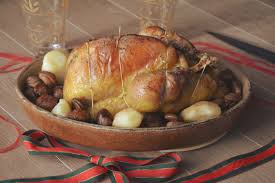 Pintade Rotie Poires Epicees Et Marrons Glaces Au Fil Du Thym Plats De Fete Alimentation Plat Vegetarien
