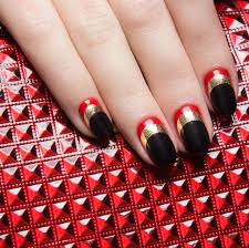 Flowers in bouquet will help you to choose the color for your nails. 10 Best Red And Gold Nails Red And Gold Nail Designs