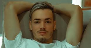 Sofia valeria pack was thrilled to see Amanda when she