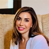 Diana Pollack's Instagram, Twitter & Facebook