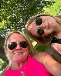 Heather Deering (@heatherdeering) • Instagram photos and videos