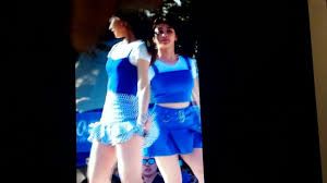 ツウィのお尻にオナラ