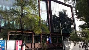 L'ambassadeur de france s'est rendu, mardi 23 mars à l'usine renault de palencia, où le groupe a dévoilé son du plan industriel stratégique le 25 février 2021, l'ambassadeur de france en espagne a donné une conférence à distance dans le cadre du master de droit de l'union européenne de. Le Consulat General De France A Madrid Et L Institut Francais D Espagne Ambassade De France En Espagne Embajada De Francia En Espana