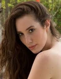 Willa Prescott's Instagram, Twitter & Facebook