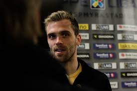 Endelig kunne bodø/glimt slippe jubelen løs. Sport Tronderball Seriemester Moe Matte Se Lagkameratene Feire Pa Tv Det Blir Noe Annet Nar Laget Kommer Hjem
