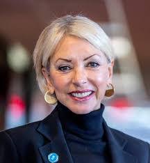 Katherine Eldridge's Instagram, Twitter & Facebook