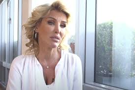 Actu people de la star, scoops, vidéos ophélie winter et ses amis people. Ophelie Winter Confirme Sa Presence A La Reunion Journal Re Le Journal Participatif De L Ile De La Reunion