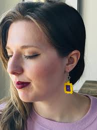 Friends Frame Earrings/ Peephole Door Frame/ Quirky Earrings/ Themed Party  Gift/ 90s Themed Earrings/ Pop Culture