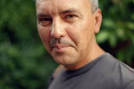 Ivan ugledni biznismen, a vara ženu sa suprugom šefa: Kad je saznala, nije  pravila skandal, uradila nešto još šokantnije