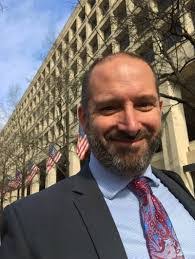 Scott Raeside's Instagram, Twitter & Facebook