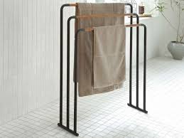 Yamazaki Home Handtuchhalter Freistehend 3 Stangen 86 76 Handtuchhalter Toilettenpapier Stander Handtuchhalter Ideen
