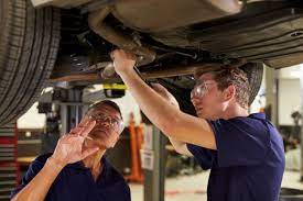 Customers can rent out a stall in. 3 Of Canada S Favourite Do It Yourself Auto Repair Garages Autolife