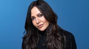Die ewige raubkatze simone thomalla war nicht nur als titelgeschichte in der ausgabe 02/10 zu sehen, sondern erschien außerdem gleich zwei mal in unserem jubiläumsheft. Simone Thomalla Diese Heissen Beine Machen Ihre Fans Verruckt