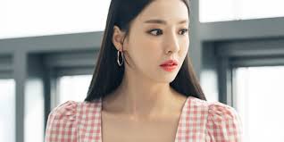 Single's Inferno: 10 Things You Need To Know About Host Lee Da-hee