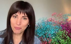 Τρία χρόνια μετά την καταγγελία της για ξυλοδαρμό σε βάρος του μάνου παπαγιάννη, η σοφία παυλίδου μιλά για τα όσα έζησε τότε, το πόσο μόνη ένιωσε και τις προτροπές να κάνει πίσω. Xrhstos Ferentinos Gia Sofia Paylidoy Sthn Periptwsh Ths Fobh8hkan Na Thn Sthri3oyn