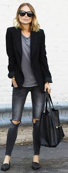 Black Blazer With Jeans Women Celebrity Style Street Styles Fashion Style Ray Ban Outlet Cheap Ray Ban Sunglasses Black Effortless Outfit Blazer Outfits For Women Blazer Outfits Casual