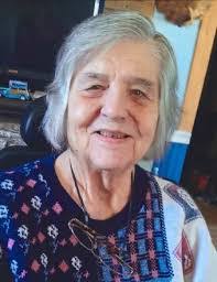 Elaine Nadeau's Instagram, Twitter & Facebook