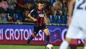 Alex cordaz (born 1 january 1983) is an italian professional footballer who plays for and captains serie b side crotone as a goalkeeper. Crotone Calcio Parla Mattia Mustacchio Il Pensiero Alla Famiglia E Gli Allenamenti In Casa Crotonenews