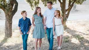 Jessup, the founder of pep, partnered with family therapist emory luce baldwin to write this comprehensive parenting guide for moms and dads. Diadiktyo Paidia E Parenting To 1o Diadiktyako Sxoleio Gia Goneis Star Gr