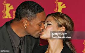 469 Will Smith Hitch Photos & High Res Pictures