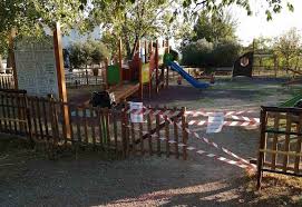 Διδακτικη επισκεψη στο παρκο δεινοσαυρων στο ωραιοκαστρο θεσσαλονικησ. Korwnoios Wraiokastro Kleinoyn Paidikes Xares Kai Dhmotikoi Xwroi A8lhshs Grtimes Gr