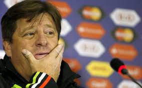 Miguel herrera y sus opciones a futuro: America Despide A Miguel Piojo Herrera Como Tecnico Forbes Mexico