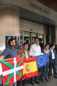La presidenta de la mesa del xv congreso nacional, ha proclamado oficialmente a las 19:10 horas a la candidata a la presidencia como nueva líder de la formación. Juventudes Del Pp Piden En Bilbao Homenajes A La Bandera Espanola El Correo