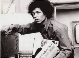 Jimi Hendrix Listening To His Blues Records His Music Was Heavily Inspired And Influence By Indigenous African American Culture His Records Continue To Sell O Jimi Hendrix Hendrix Jimi Hendrix Experience