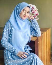 Scopri ricette, idee per la casa, consigli di stile e altre idee da provare. 700 Ide Cewek Berjilbab Cantik Banget Di 2021 Jilbab Cantik Kecantikan Wanita