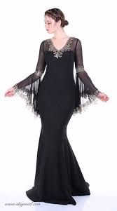 Siyah Uzun Abiye Elbise V Yaka Volan Kol Simlikumas Krep Siyah Sade Kisa Abiye Sozelbisesi Black Dresses Eveni Elbise The Dress Aksamustu Giysileri