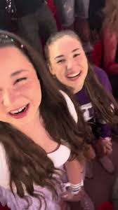 Lillian Burns's Instagram, Twitter & Facebook