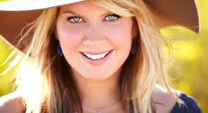 Christian music star walks out of Grammys