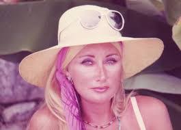 Linda Day's Instagram, Twitter & Facebook