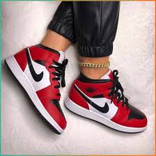 Pin Su Sneakers Fashion